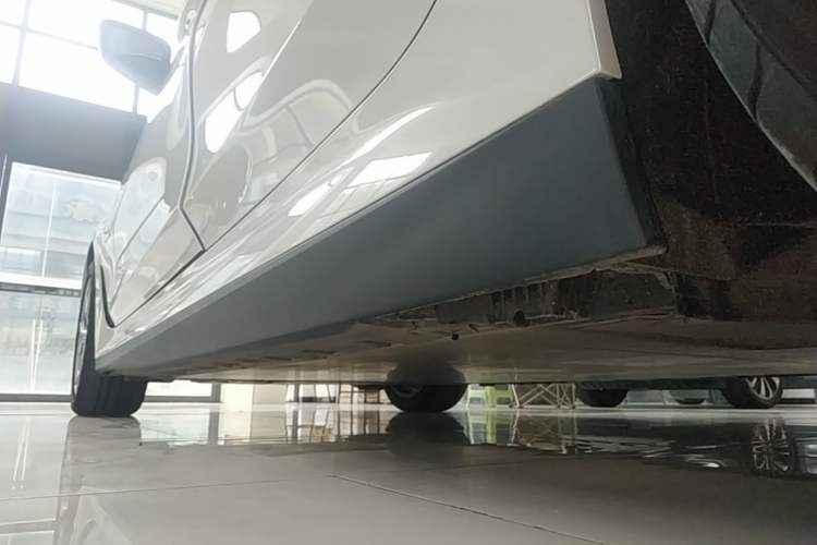 Used BMW i3 2024 eDrive 35 L Left Side Sill