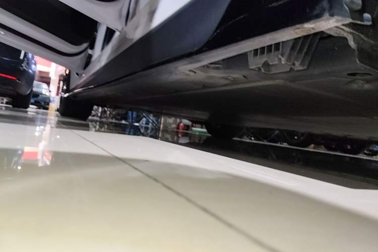 Used BMW i3 2024 eDrive 40 L Midnight Edition Left Side Sill