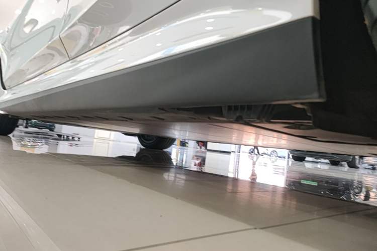 Used BMW i3 2024 eDrive 40 L Midnight Sports Package Left Side Sill