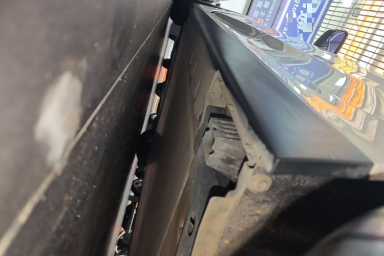 Used BMW i3 2024 eDrive 40 L Midnight Edition Left Side Sill