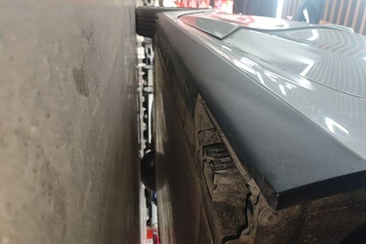 Used BMW i3 2024 eDrive 35 L Left Side Sill
