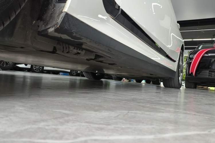 Used BMW i3 2024 eDrive 35 L Left Side Sill