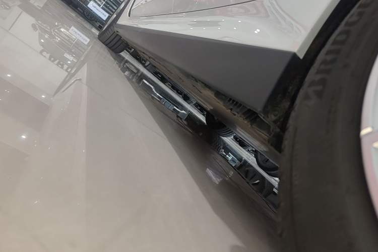 Used BMW i3 2024 eDrive 35 L Left Side Sill