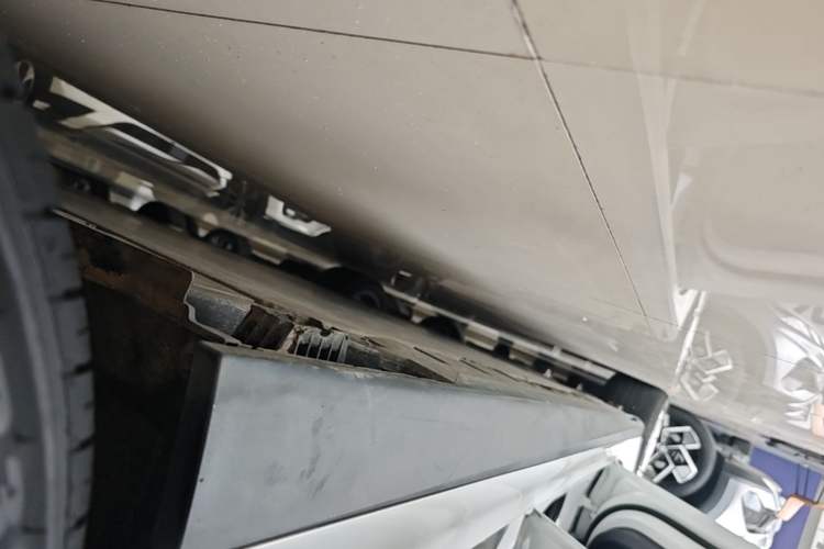 Used BMW i3 2024 eDrive 35 L Left Side Sill