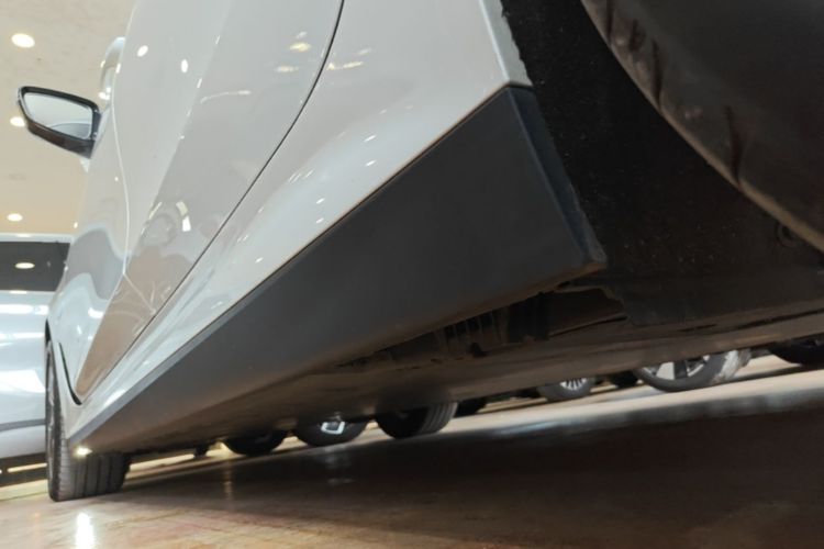 Used BMW i3 2024 eDrive 35 L Left Side Sill