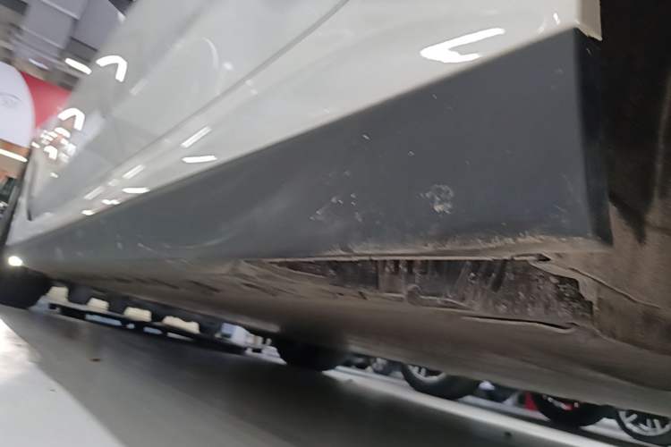 Used BMW i3 2024 eDrive 35 L Left Side Sill