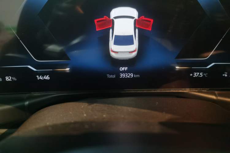 Used BMW i3 2024 eDrive 35 L Odometer Close Up