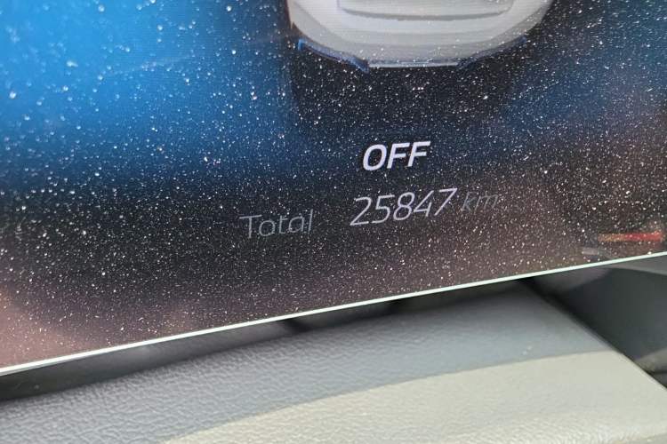 Used BMW i3 2024 eDrive 35 L Odometer Close Up