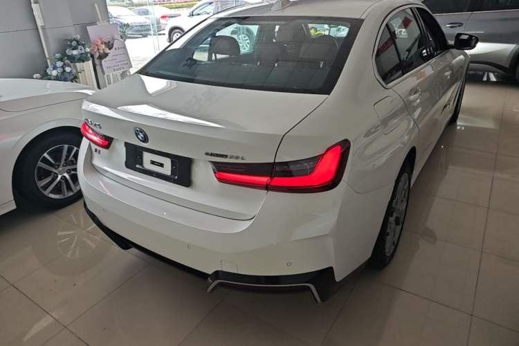 Used BMW i3 2024 eDrive 35 L Rear Right 45 Deg