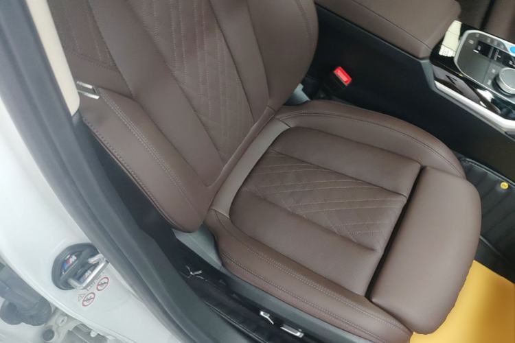 Used BMW i3 2024 eDrive 35 L Right Front Seat