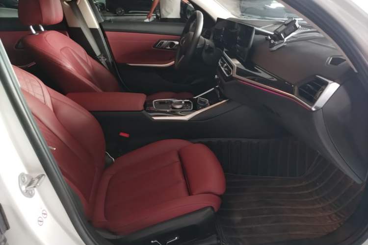 Used BMW i3 2024 eDrive 35 L Right Front Seat