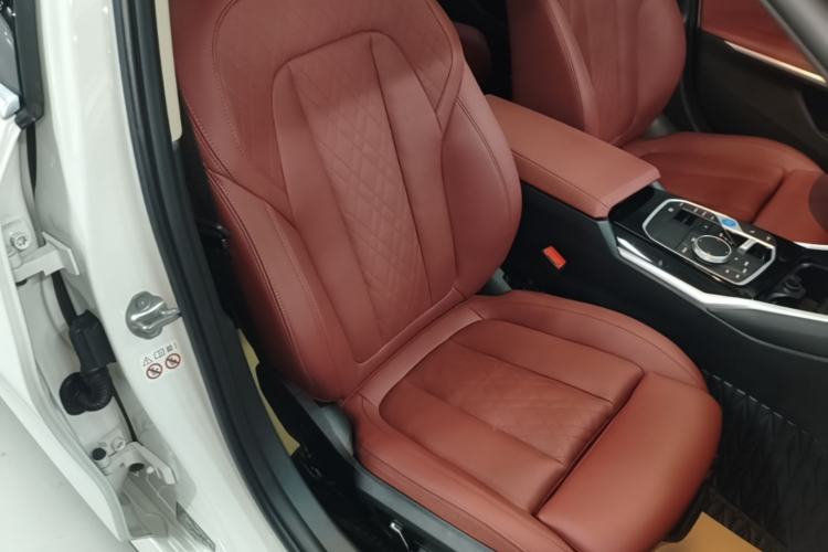 Used BMW i3 2024 eDrive 35 L Right Front Seat