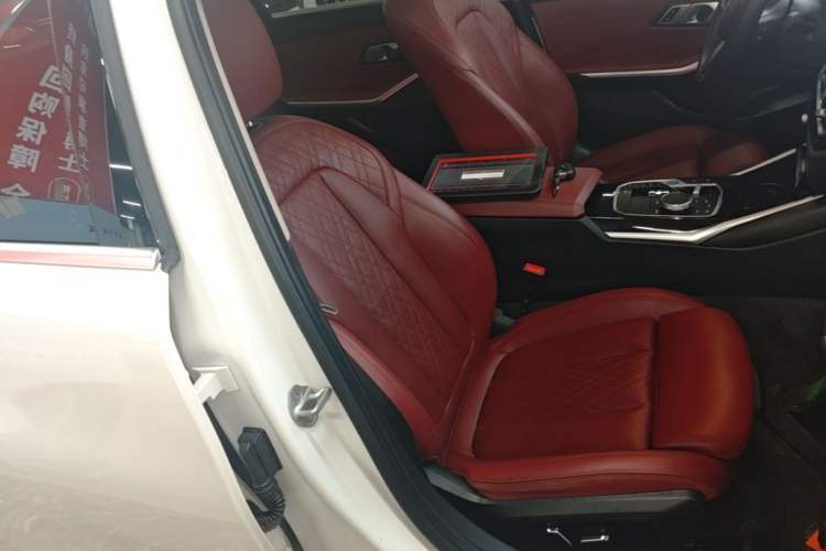 Used BMW i3 2024 eDrive 35 L Right Front Seat