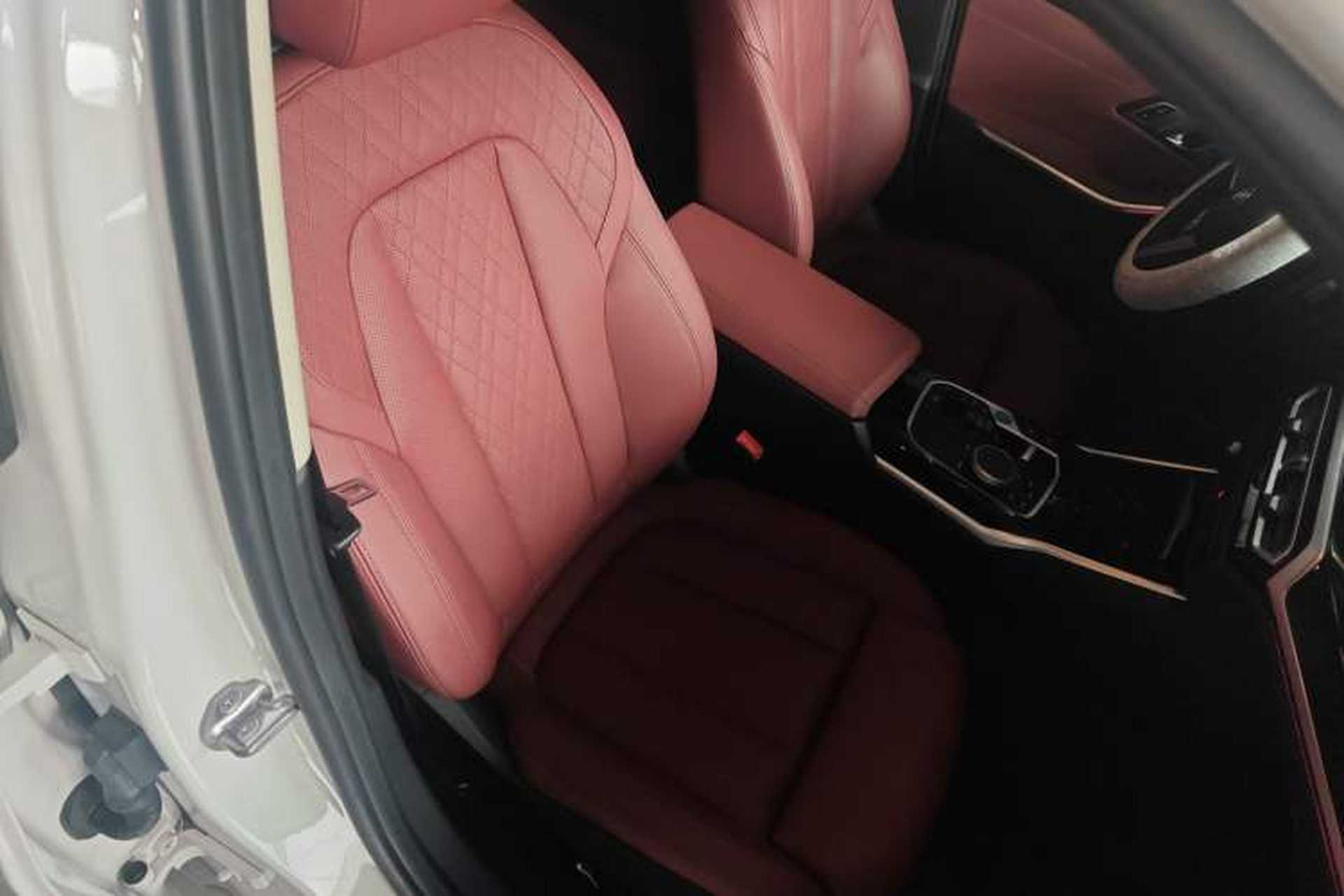 Used BMW i3 2024 eDrive 35 L Right Front Seat