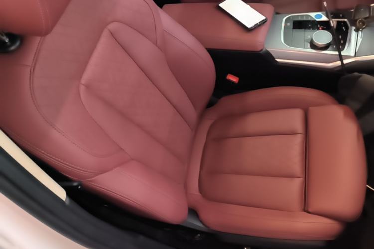Used BMW i3 2024 eDrive 40 L Midnight Edition Right Front Seat