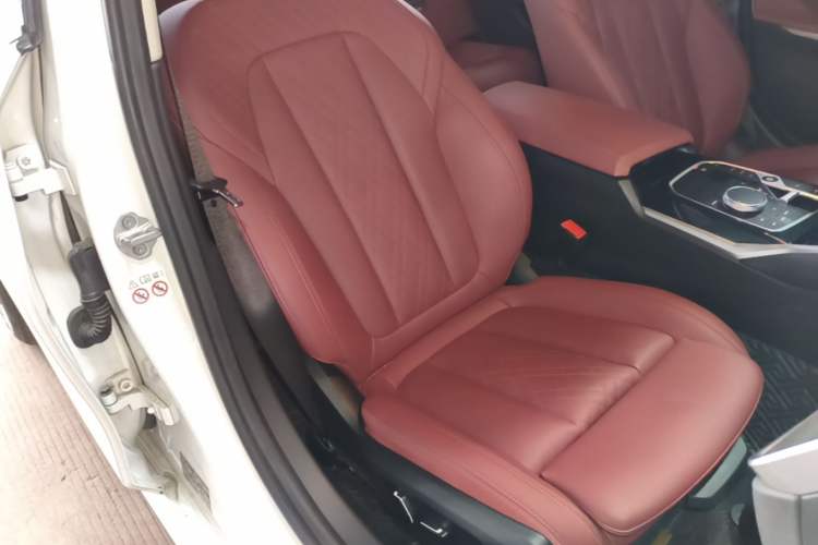 Used BMW i3 2024 eDrive 35 L Right Front Seat