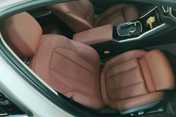 Used BMW i3 2024 eDrive 35 L Right Front Seat