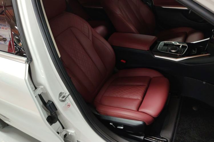 Used BMW i3 2024 eDrive 35 L Right Front Seat