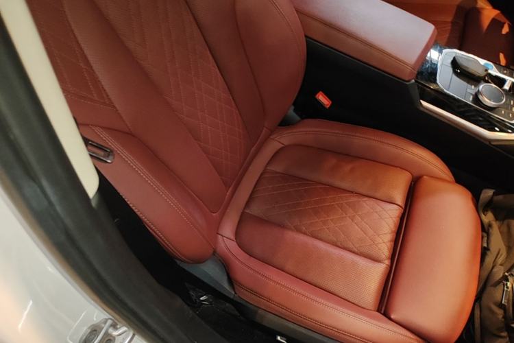 Used BMW i3 2024 eDrive 35 L Right Front Seat