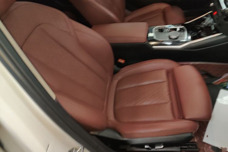Used BMW i3 2024 eDrive 35 L Right Front Seat