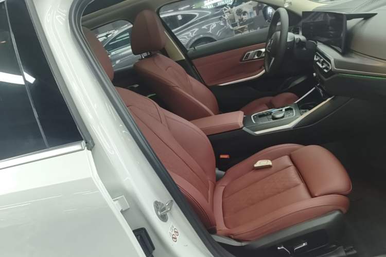 Used BMW i3 2024 eDrive 35 L Right Front Seat