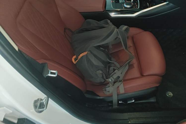 Used BMW i3 2024 eDrive 35 L Right Front Seat