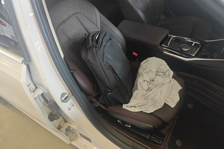 Used BMW i3 2024 eDrive 35 L Right Front Seat