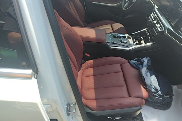 Used BMW i3 2024 eDrive 35 L Right Front Seat