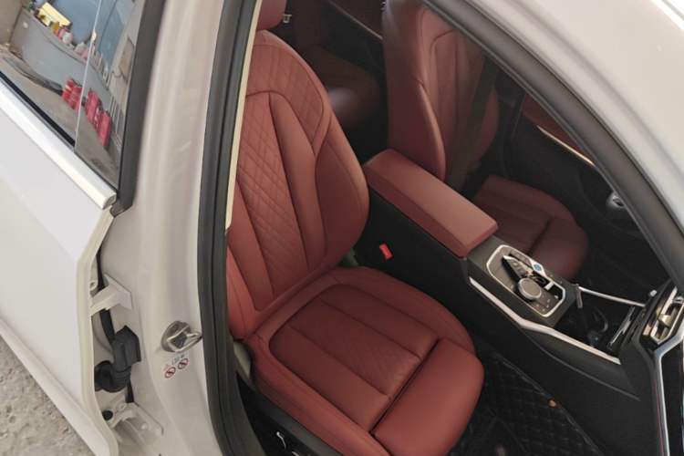Used BMW i3 2024 eDrive 35 L Right Front Seat