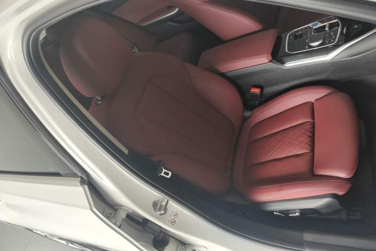 Used BMW i3 2024 eDrive 35 L Right Front Seat