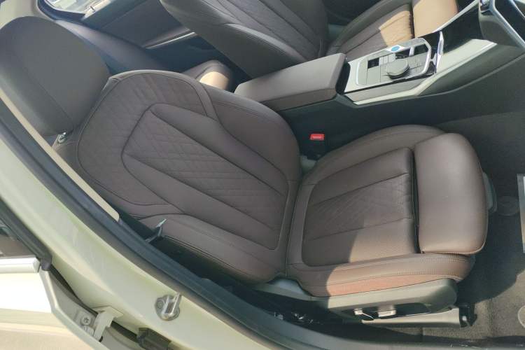 Used BMW i3 2024 eDrive 35 L Right Front Seat