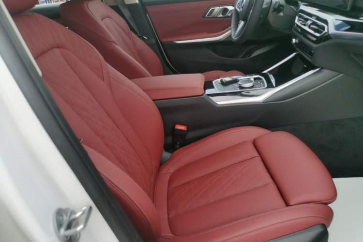 Used BMW i3 2024 eDrive 35 L Right Front Seat