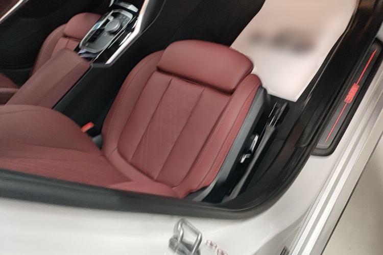 Used BMW i3 2024 eDrive 35 L Right Front Seat