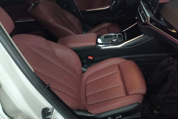 Used BMW i3 2024 eDrive 35 L Right Front Seat