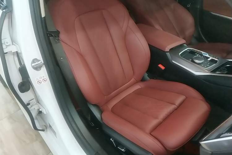Used BMW i3 2024 eDrive 40 L Midnight Sports Package Right Front Seat