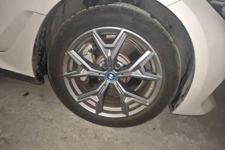 Used BMW i3 2024 eDrive 35 L Right Front Wheel Hub
