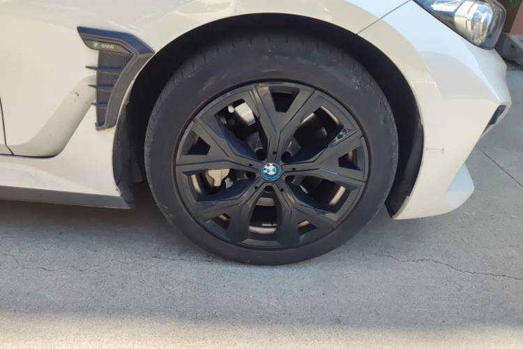 Used BMW i3 2024 eDrive 35 L Right Front Wheel Hub