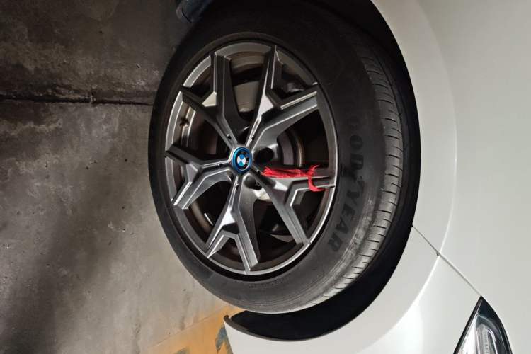 Used BMW i3 2024 eDrive 35 L Right Front Wheel Hub