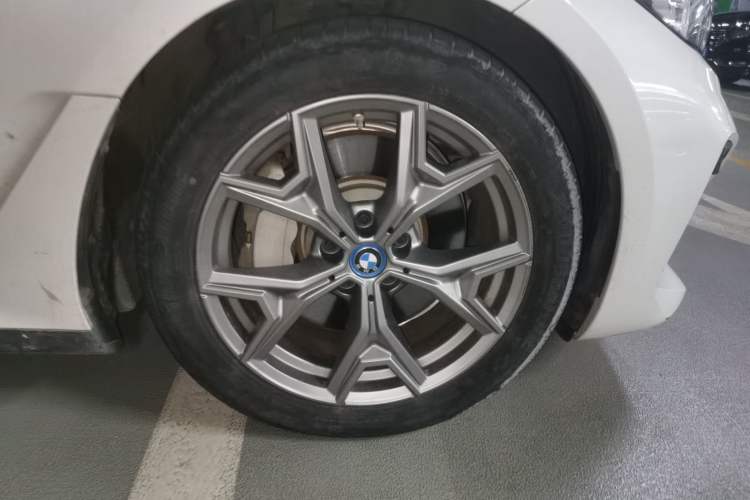 Used BMW i3 2024 eDrive 35 L Right Front Wheel Hub
