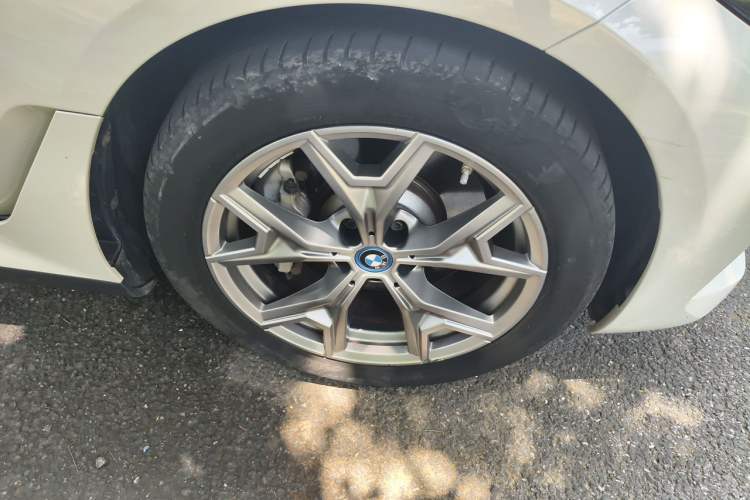 Used BMW i3 2024 eDrive 35 L Right Front Wheel Hub