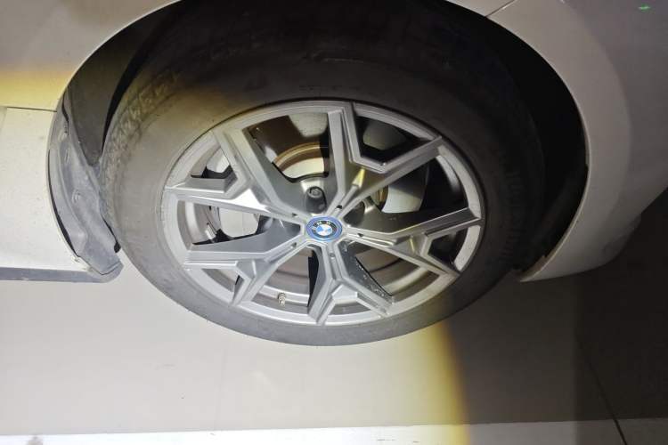 Used BMW i3 2024 eDrive 35 L Right Front Wheel Hub