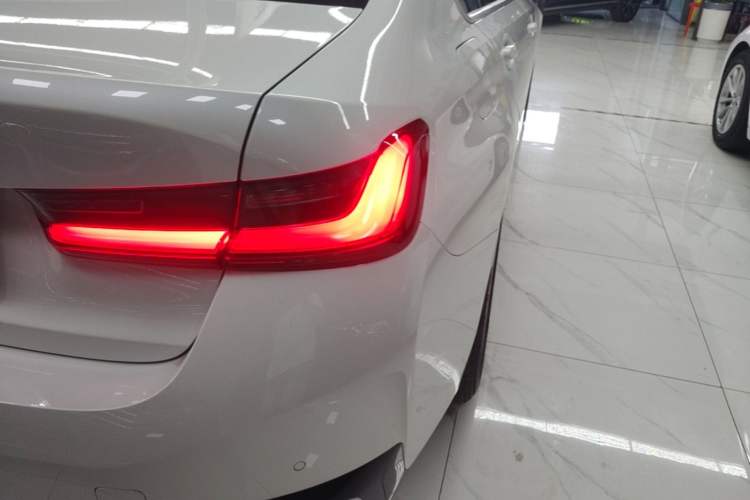 Used BMW i3 2024 eDrive 35 L Right Rear Taillight