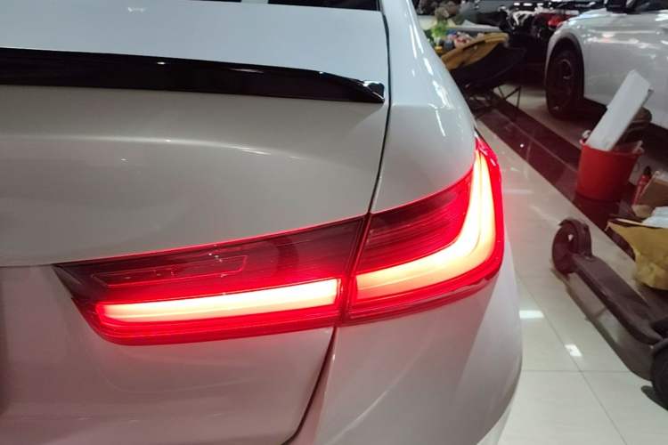 Used BMW i3 2024 eDrive 40 L Midnight Edition Right Rear Taillight