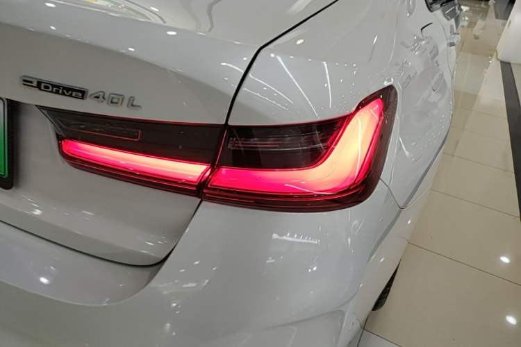 Used BMW i3 2024 eDrive 40 L Midnight Sports Package Right Rear Taillight