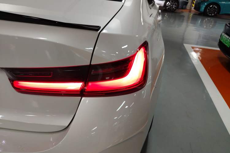 Used BMW i3 2024 eDrive 35 L Right Rear Taillight