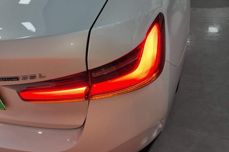 Used BMW i3 2024 eDrive 35 L Right Rear Taillight