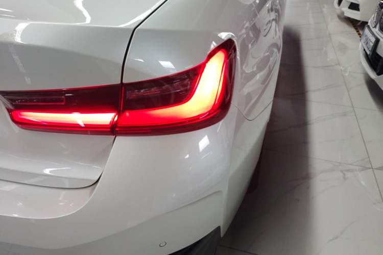 Used BMW i3 2024 eDrive 35 L Right Rear Taillight