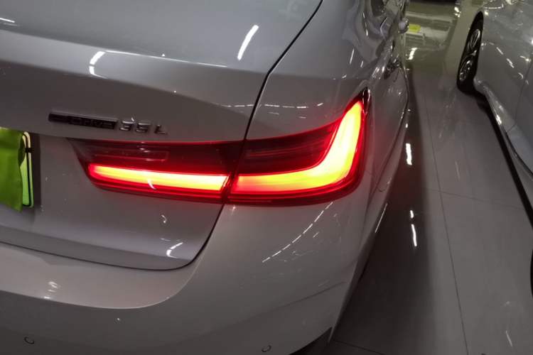 Used BMW i3 2024 eDrive 35 L Right Rear Taillight