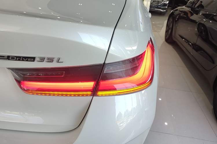 Used BMW i3 2024 eDrive 35 L Right Rear Taillight