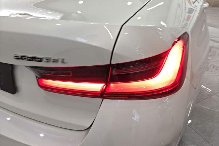 Used BMW i3 2024 eDrive 35 L Right Rear Taillight